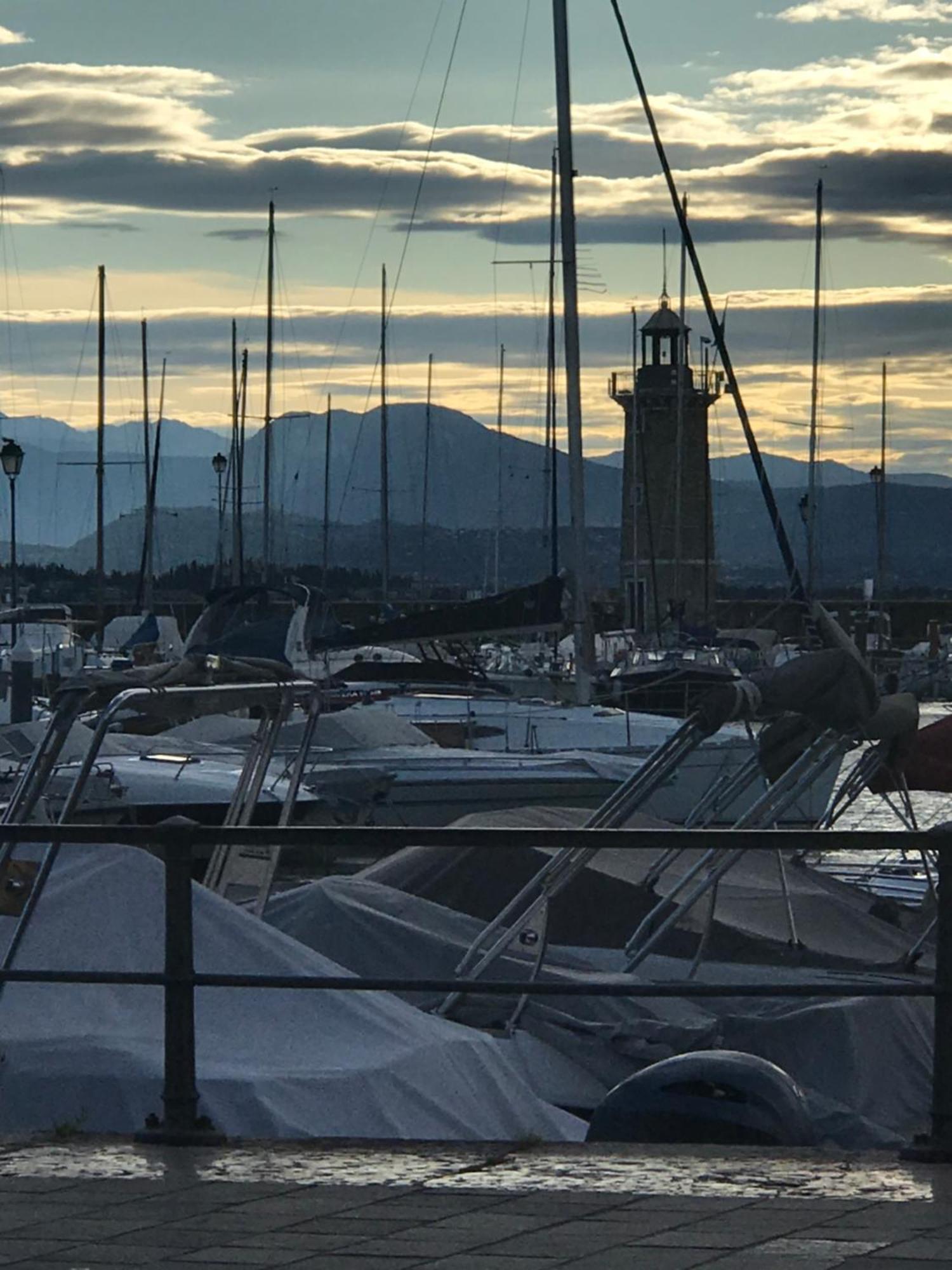 Nido Tra Castello E *